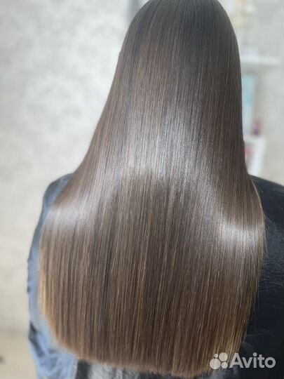 Кератиновое выпрямление волос
