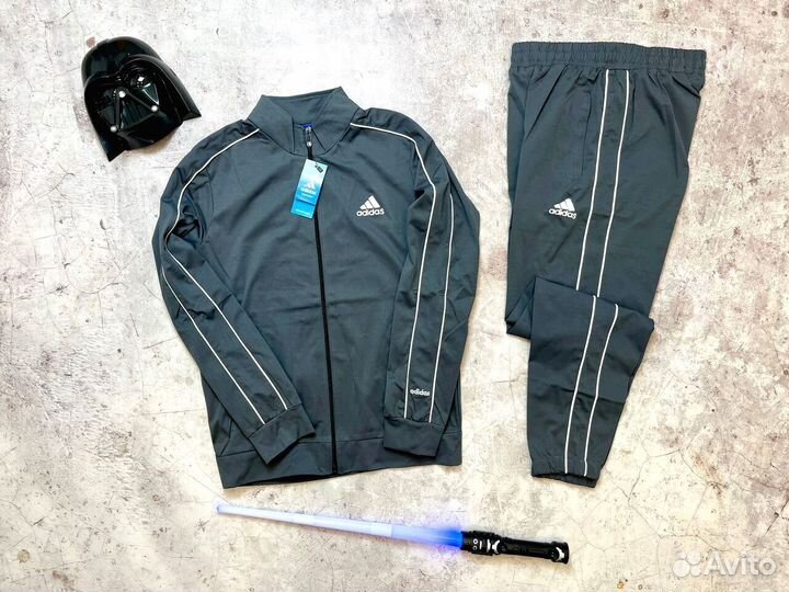 Спортивные костюмы Adidas