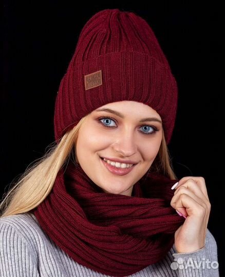 Комплект шапка и снуд новые