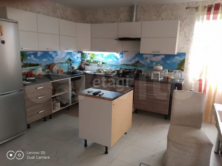 Дом 190 м² на участке 10 сот.