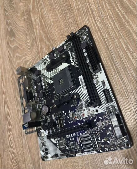 Материнская плата с процессором