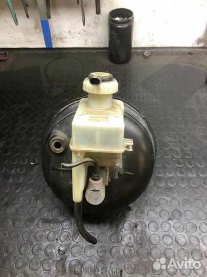 Вакуумный усилитель тормозов Range Rover 3