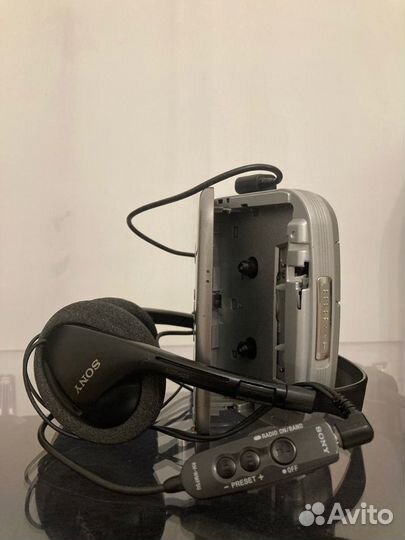 Кассетный плеер Sony Walkman WM-EX402