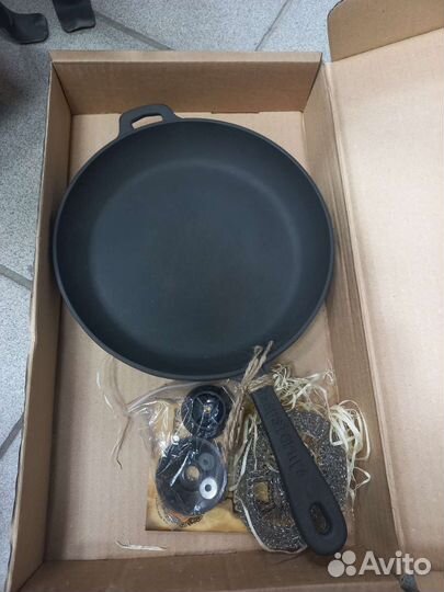 Чугунная сковорода Есть все размеры