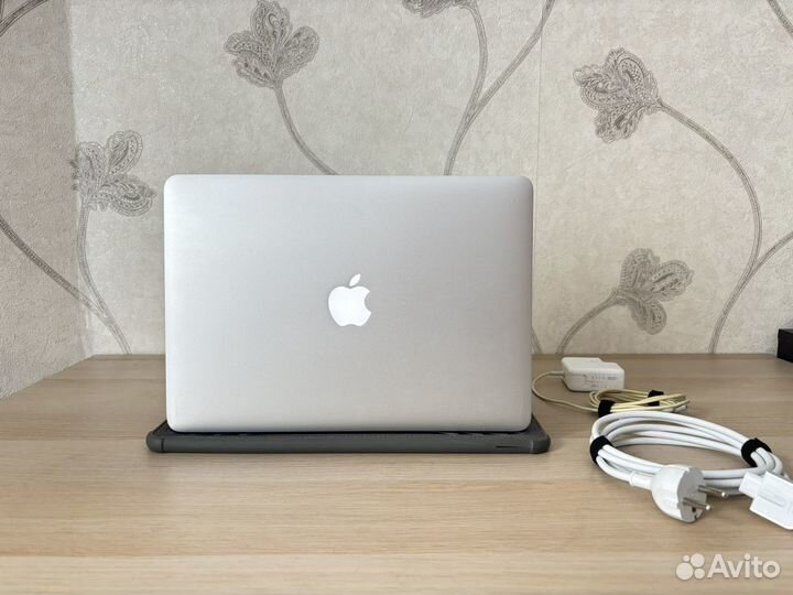 Apple MacBook Air 13 SSD 128gb