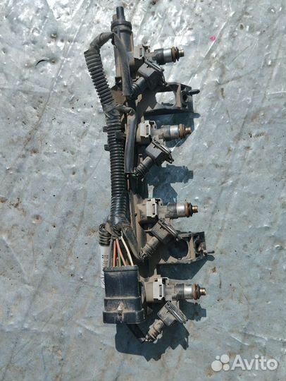 Рампа с форсунками Рено Модус Клио 1.1 1.2