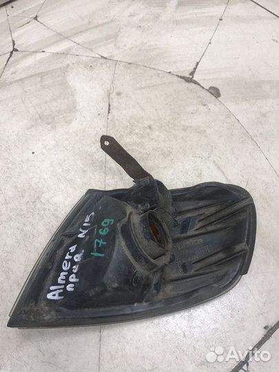 Указатель поворота правый Nissan Almera