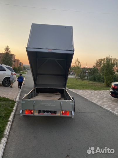 Автомобильный прицеп