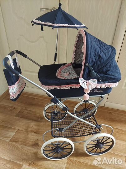 Коляска для кукол