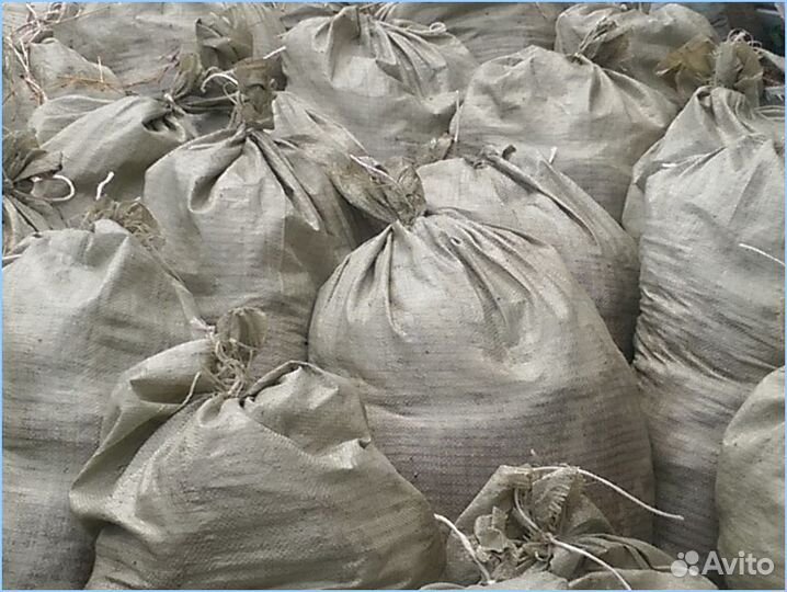 Навоз - перегной (коровий). В мешках по 30-35 кг