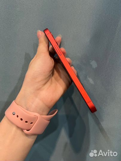 Телефон iPhone 12