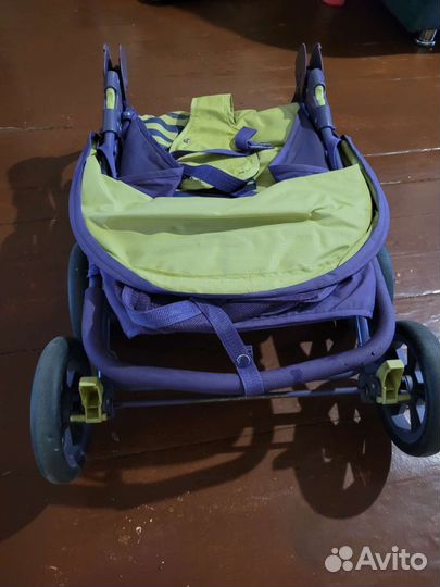 Прогулочная коляска