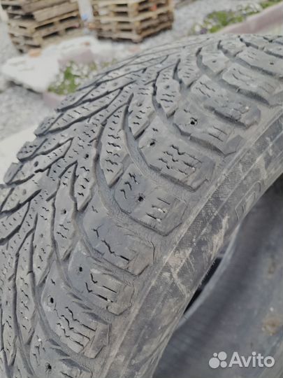 Nokian Tyres Hakkapeliitta 9 215/55 R17