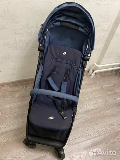 Прогулочная коляска joie