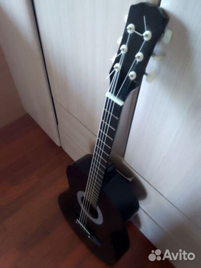 Акустическая гитара 6-ти струнная