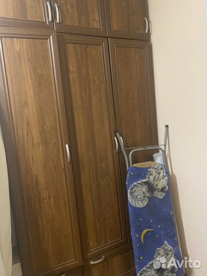 Шкаф