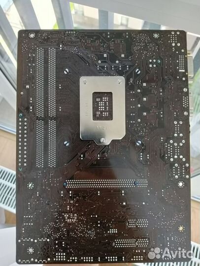 Материнская плата с процессором и памятью