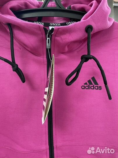 Новые женские спортивные костюмы