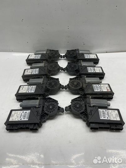 Моторчик стеклоподъемника перед/зад R/L Audi A4 B6