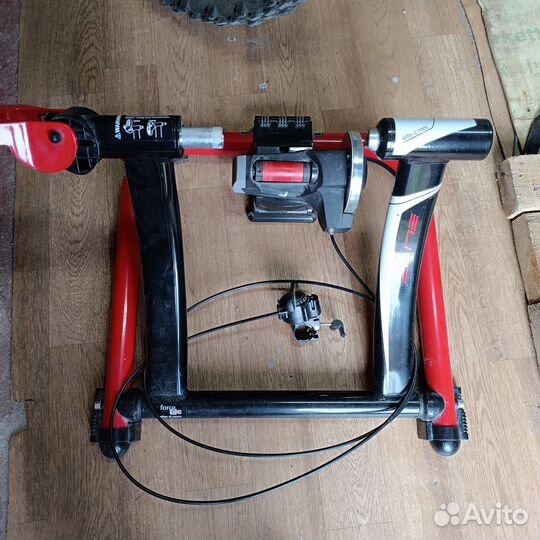 Велостанок elite под заднее колесо