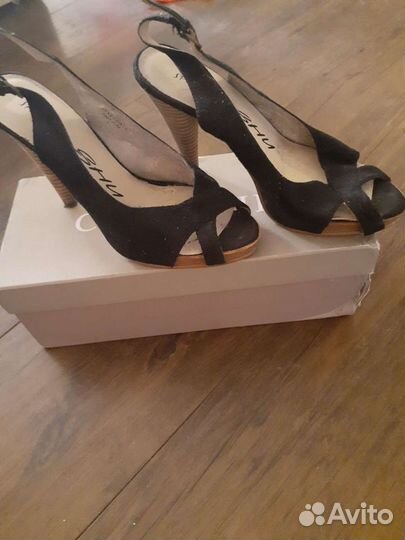 Босоножки 35р