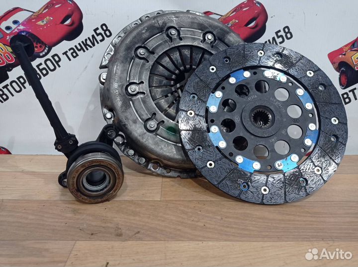 Комплект сцепления Nissan Juke YF15 F15 2011