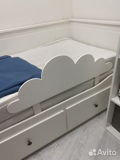 Защитный бортик (ограничитель) для кровати