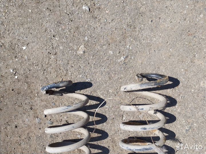 Задние пружины Рено Логан фаза 2