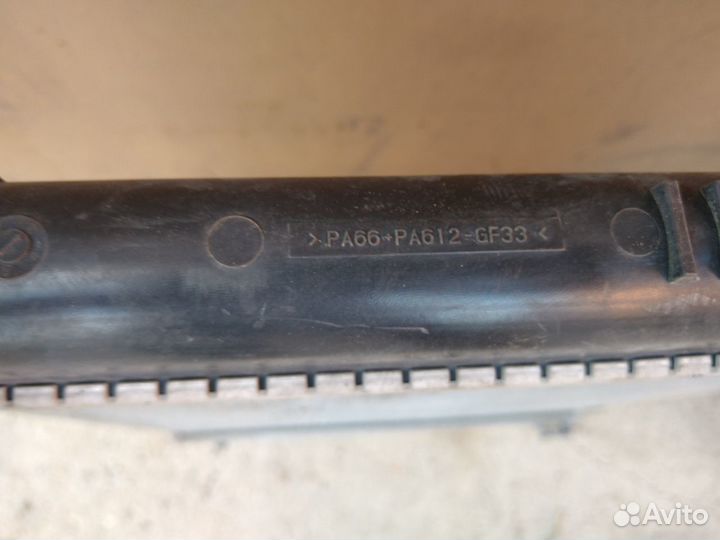 Радиатор двигателя Ниссан Жук. Nissan Juke