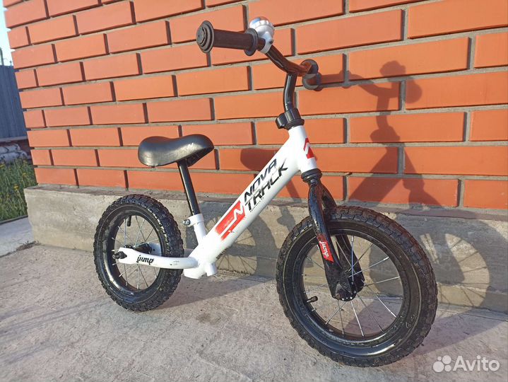 Беговел Novatrack