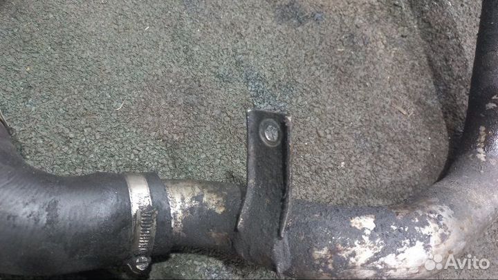 Патрубок интеркулера Land Rover Freelander 2 2.2