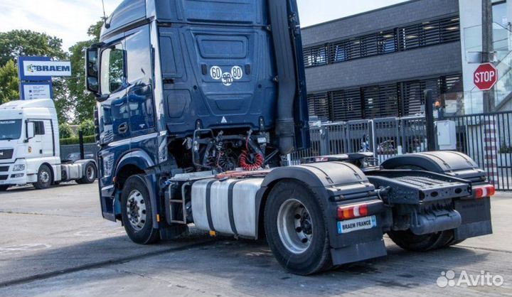 Pазбираем грузовик Mercedes-Benz Actros mpiv с 201