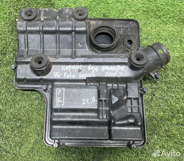 Корпус воздушного фильтра Volkswagen Polo 2010