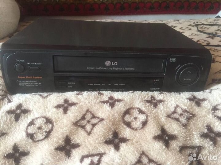 Видеомагнитофон lg