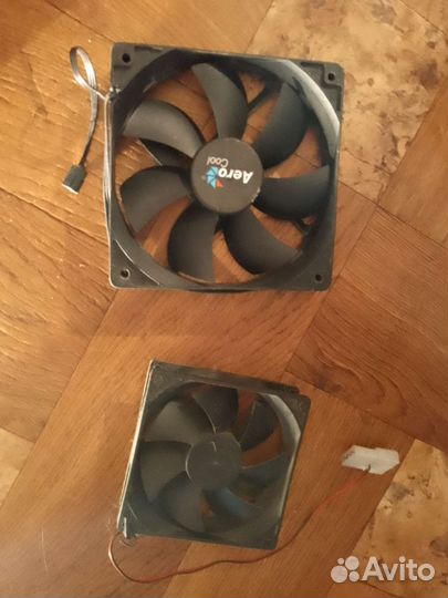 Два вентилятора на выдуф системника