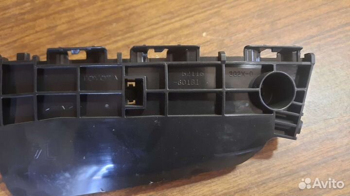 Кронштейн крепления бампера Land cruiser 200