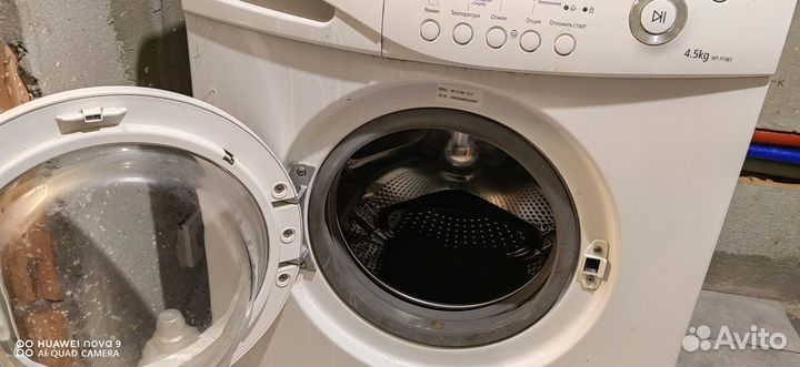 Машинка стиральная Samsung wf1061