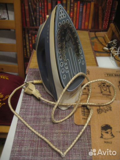 Утюги современный и ретро- СССР рабочие