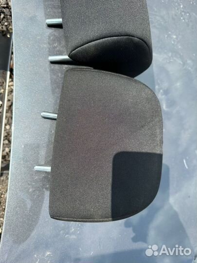 Подголовник сиденья задний Mitsubishi Lancer 10