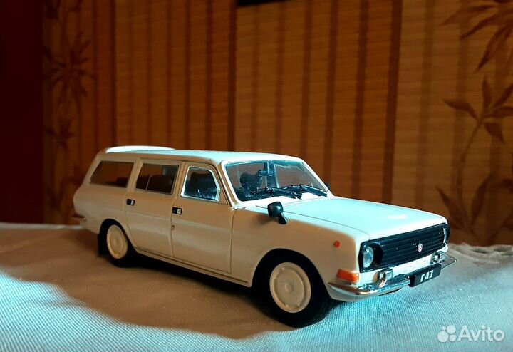 Модель автомобиля газ-24-12 