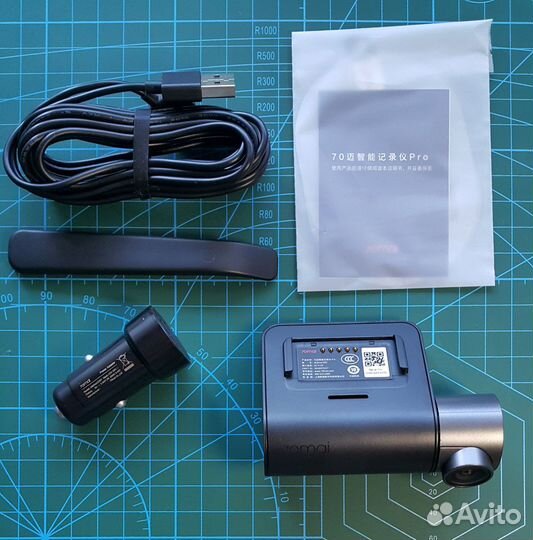 Продам автовидеорегистратор 70mai Dash Cam Pro
