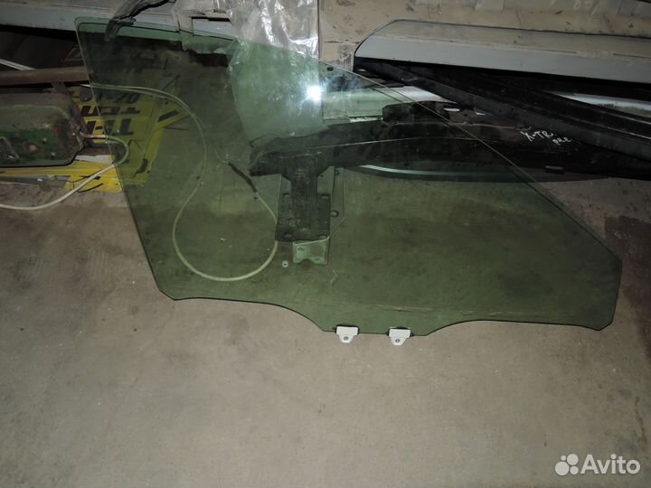 Стекло двери передней правой Mazda 6 2013