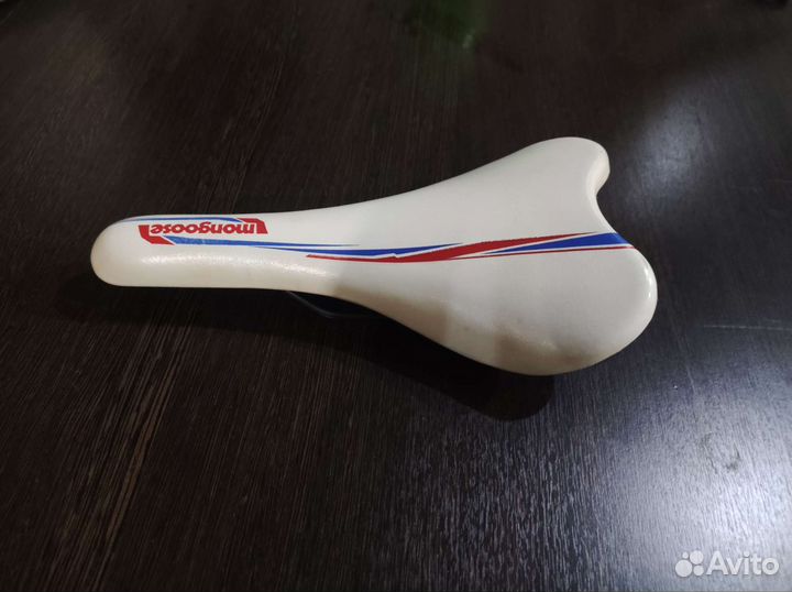 Седло для велосипеда Mongoose