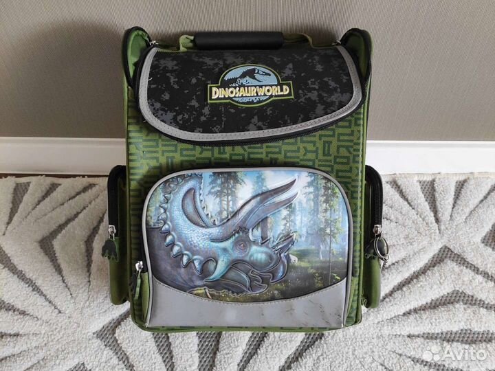 Школьный рюкзак