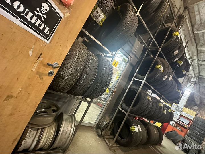 Gislaved Euro Frost 5 215/60 R16 95T