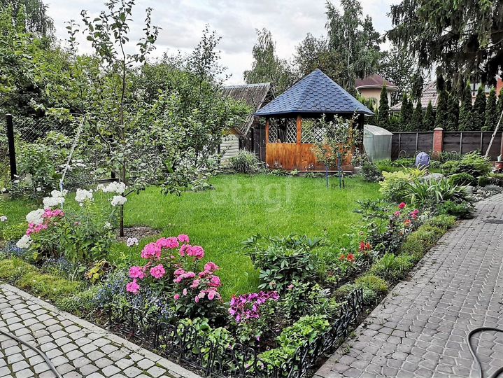 Коттедж 235,6 м² на участке 8,9 сот.