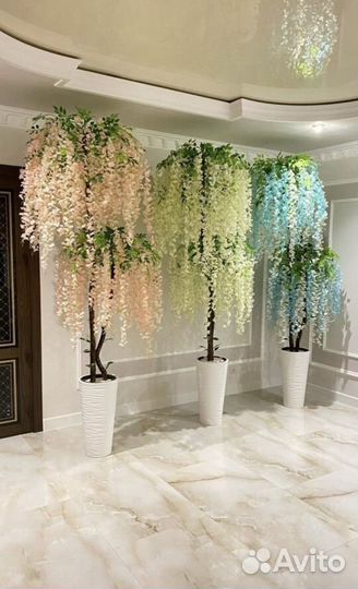 Искусственные цветы в горшках