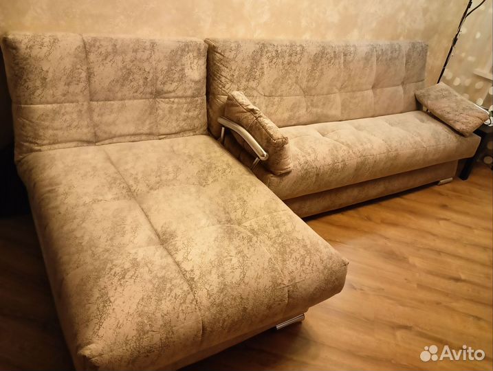 Большой угловой диван бу