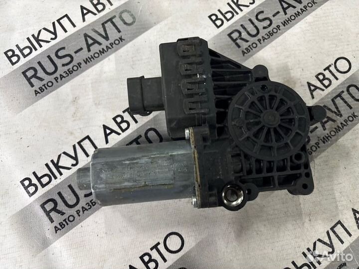 Моторчик стеклоподъемника передний левый Opel