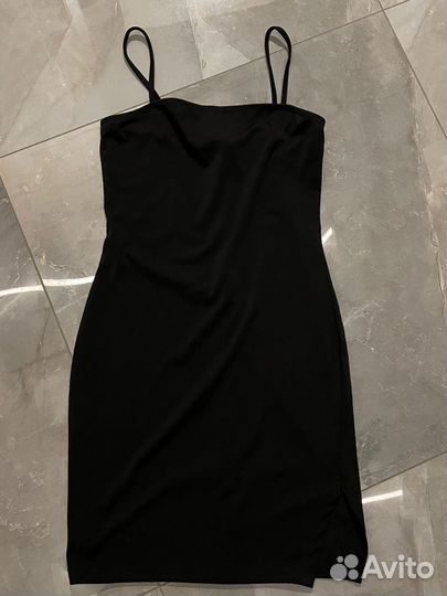 Обтягивающее платье